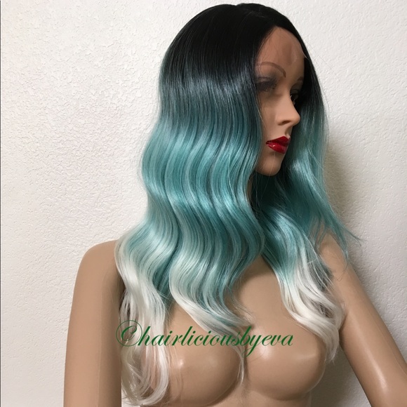 20 inch long wavy turquoise wig ombré lace front - Picture 2 of 8